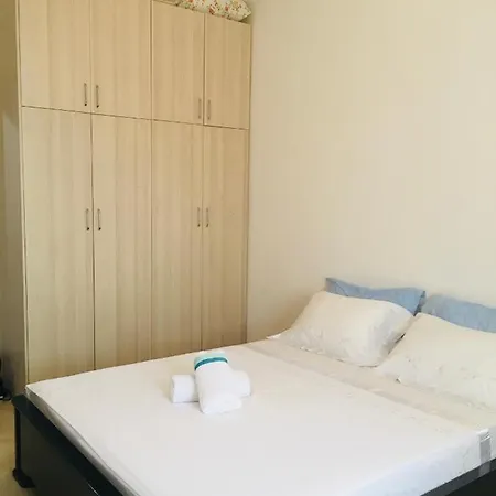 公寓 Nea's Vlorë